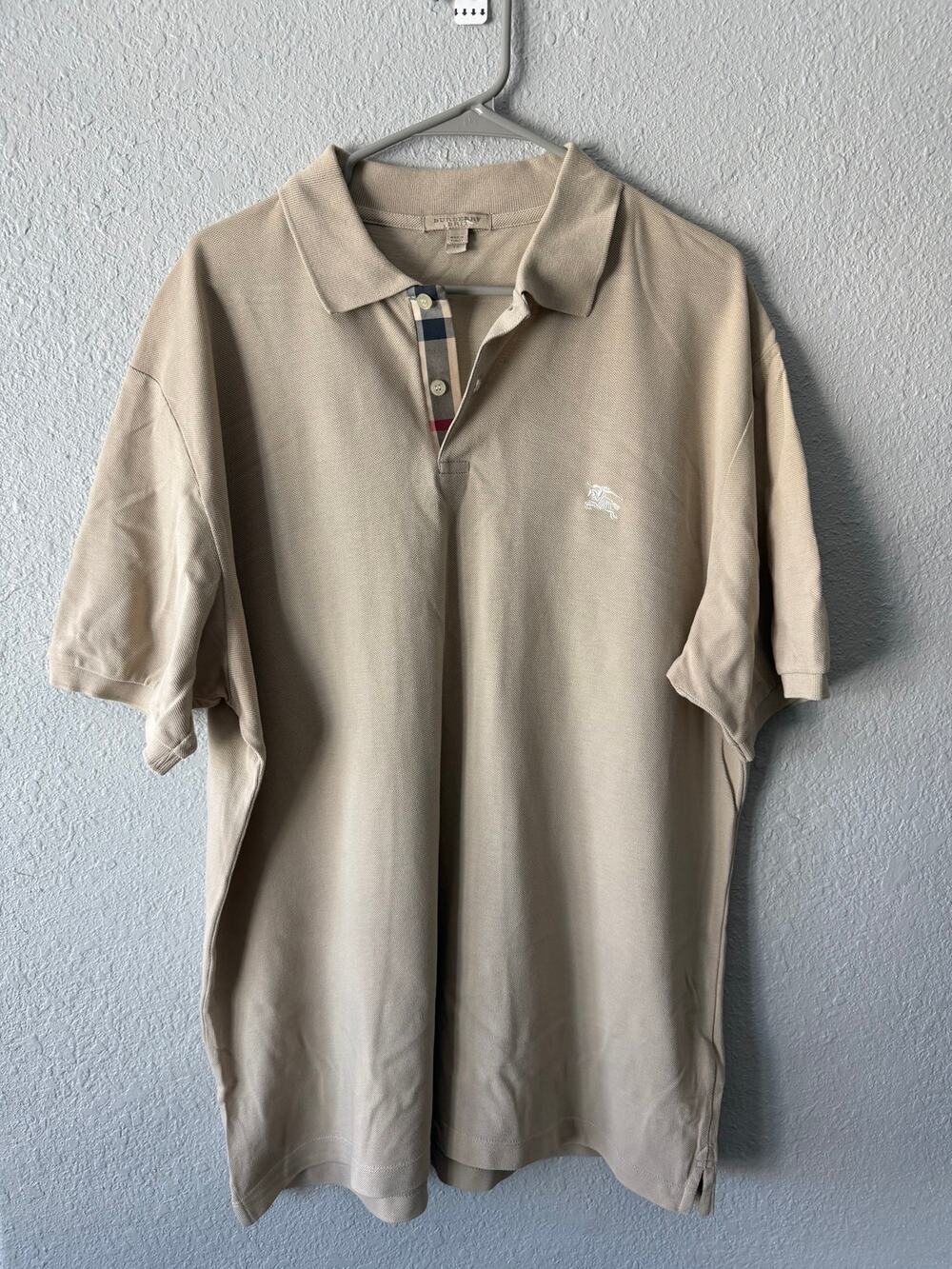 Burberry men’s size 2XL polo shirt. Worn once!